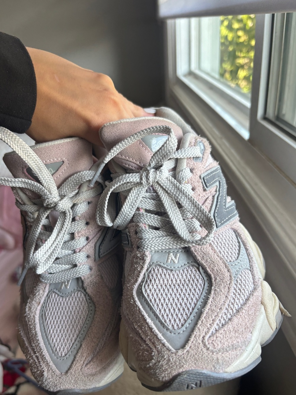 New Balance Womens 9060s - Picture 2 of 2